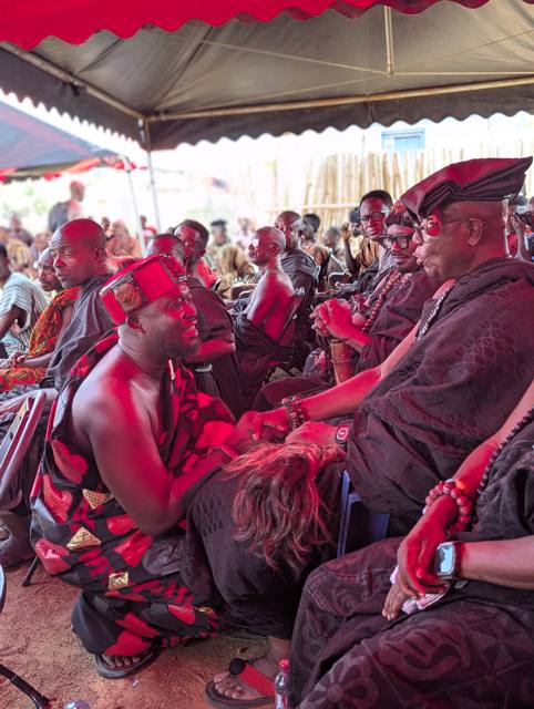 Togbe Edzeani V exchanging a greeting with Togbega Gbedegbleme Akpatsa II.